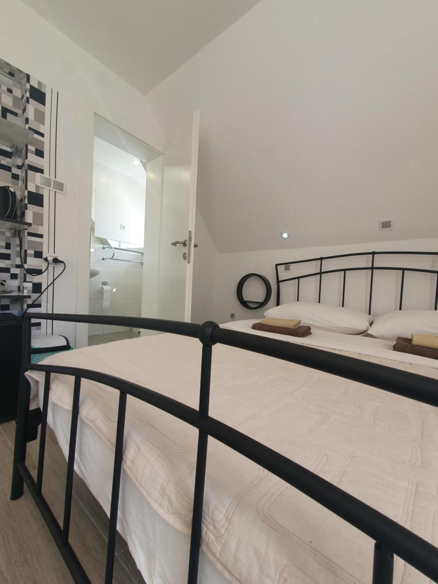Guesthouse Nikola Plitvička Jezera Rom bilde