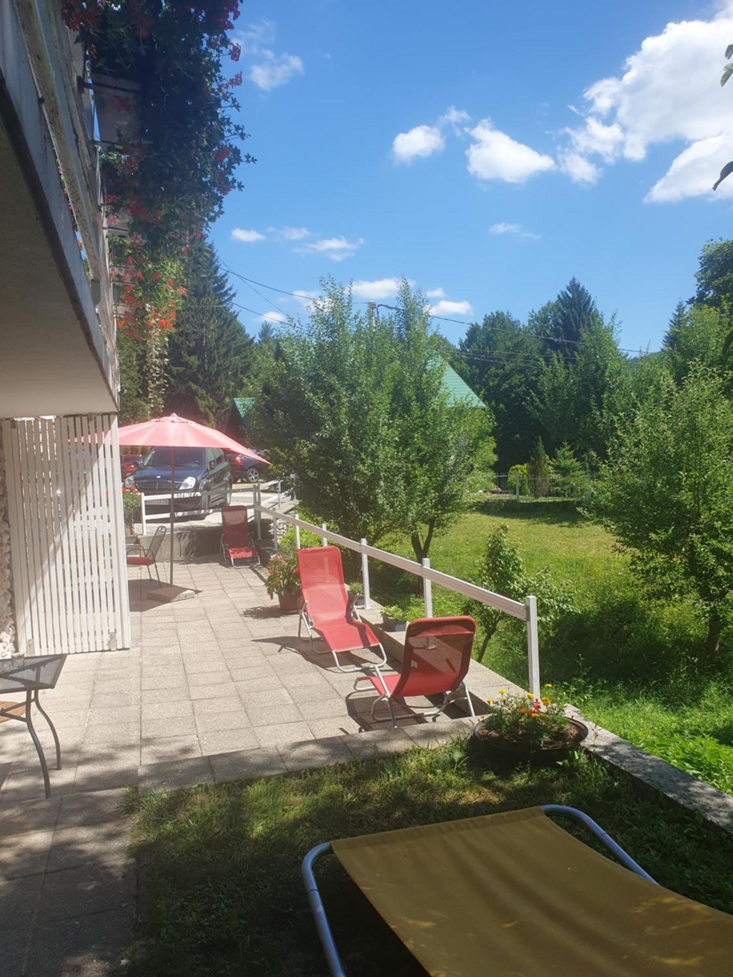 Guesthouse Nikola Plitvička Jezera Eksteriør bilde